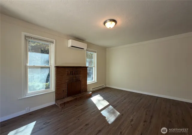 Photo 3 of Sale Pending at 904 S Valley St, Port Angeles, WA 98362 | MLS# NWM2573815 | Listing updated on 2026-09-25