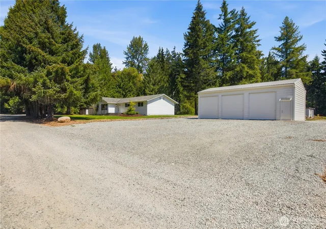 Photo 2 of Single family home for sale at 22710 253rd Ave Se, Maple Valley, WA 98038 | MLS# NWM2573818 | Listing updated on 2026-09-25