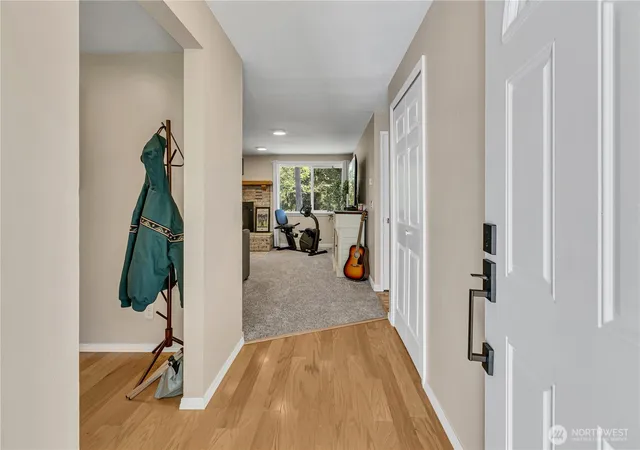 Photo 4 of Single family home for sale at 22710 253Rd Ave Se, Maple Valley, WA 98038 | MLS# NWM2573818 | Listing updated on 2026-09-25