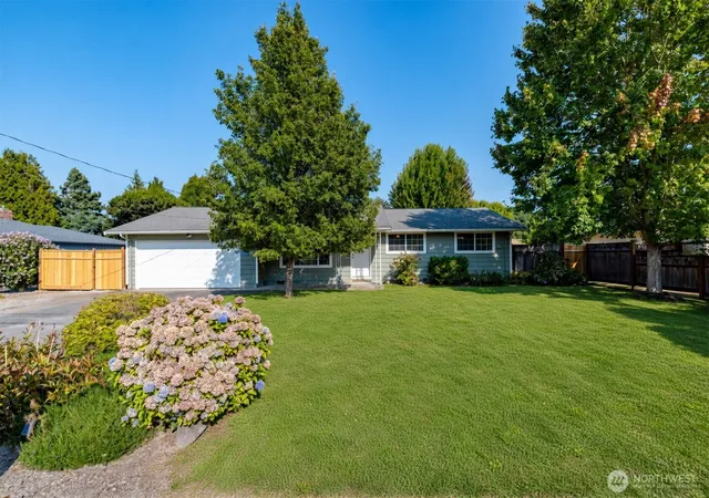 Photo 2 of Single family home for sale at 1206 S Walnut St, Burlington, WA 98233 | MLS# NWM2573821 | Listing updated on 2026-09-24