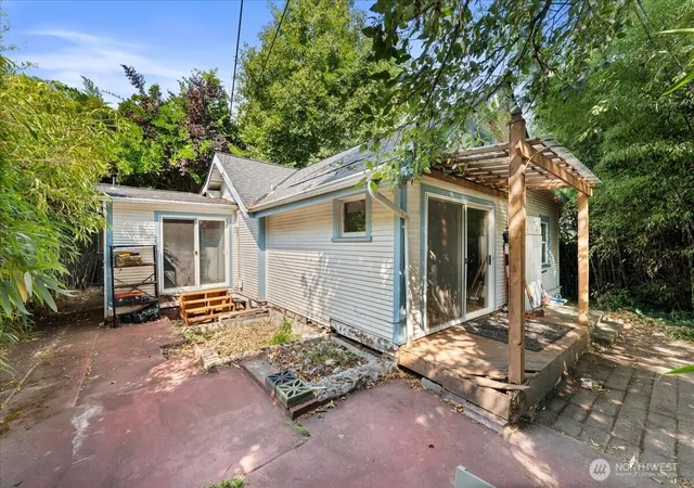 Photo 3 of Single family home for sale at 8730 Palatine Ave N, Seattle, WA 98103 | MLS# NWM2573851 | Listing updated on 2026-09-30