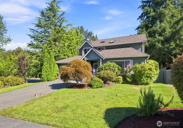 Photo 3 of Single family home for sale at 1228 Sw 330th Place, Federal Way, WA 98023 | MLS# NWM2573852 | Listing updated on 2026-09-21