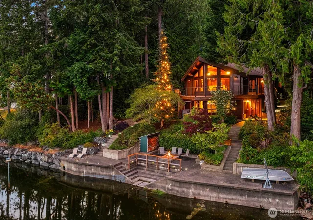 Photo 2 of Single family home for sale at 211 E Church Point Dr, Shelton, WA 98584 | MLS# NWM2573857 | Listing updated on 2026-09-25