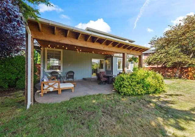 Photo 4 of Sale Pending at 505 Alexander Ct Nw, Orting, WA 98360 | MLS# NWM2573860 | Listing updated on 2026-09-29