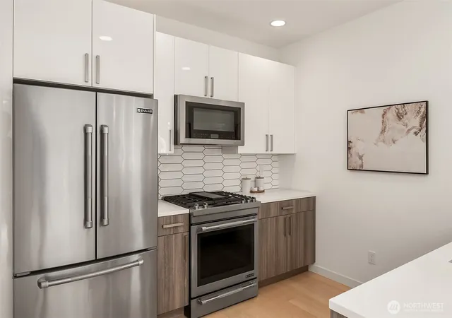 Photo 3 of Single family home for sale at 3613 Wallingford Ave N, Seattle, WA 98103 | MLS# NWM2573870 | Listing updated on 2026-09-23