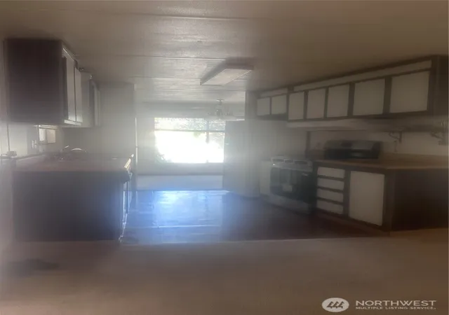 Photo 3 of Manufactured home for sale at 11436 Se 208Th St #76, Kent, WA 98031 | MLS# NWM2573875 | Listing updated on 2026-09-29