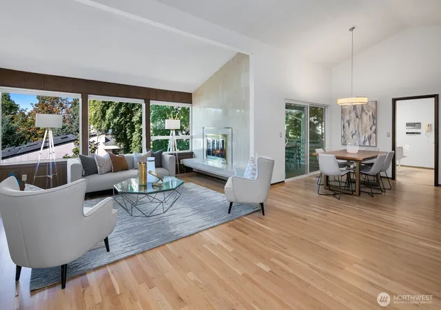 Photo 3 of Single family home for sale at 3051 44th Avenue W, Seattle, WA 98199 | MLS# NWM2573877 | Listing updated on 2026-09-23