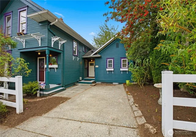 Photo 3 of Sale Pending at 919 20th Avenue S, Seattle, WA 98144 | MLS# NWM2573883 | Listing updated on 2026-09-25