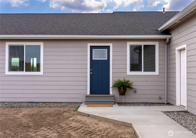 Photo 4 of Single family home for sale at 21 Bide-A-Wee Rd, Omak, WA 98841 | MLS# NWM2573884 | Listing updated on 2026-09-25
