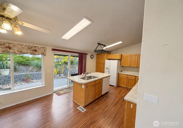 Photo 3 of Single family home for sale at 2 Crystal Pl, Omak, WA 98841 | MLS# NWM2573889 | Listing updated on 2026-10-09