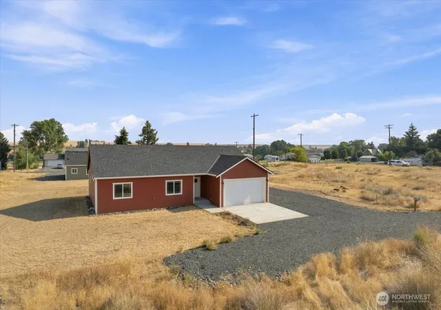 Photo 1 of Single family home for sale at 621 Sw Pope Ave, Wilbur, WA 99185 | MLS# NWM2573897 | Listing updated on 2026-09-25
