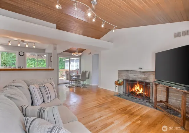 Photo 4 of Single family home for sale at 16817 15th Avenue NE, Shoreline, WA 98155 | MLS# NWM2573901 | Listing updated on 2026-09-25