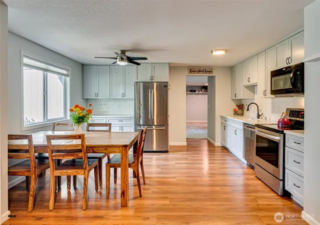 Photo 3 of Sale Pending at 12710 Ne 37th St, Vancouver, WA 98682 | MLS# NWM2573909 | Listing updated on 2026-09-25