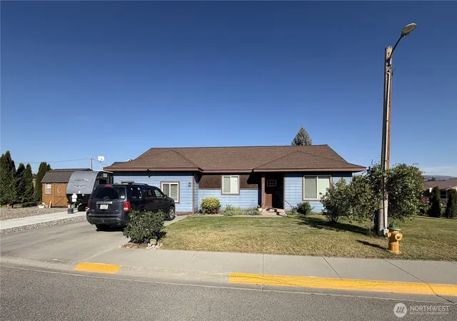 Photo 1 of Single family home for sale at 900 Wildwood Dr, Omak, WA 98841 | MLS# NWM2573913 | Listing updated on 2026-09-25