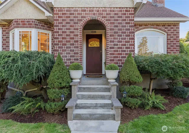 Photo 2 of Contingent at 1135 Ne Birch St, Camas, WA 98607 | MLS# NWM2573914 | Listing updated on 2026-09-25