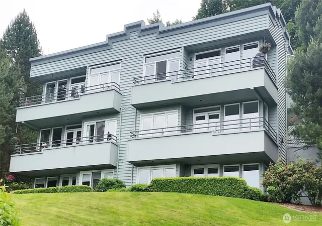 Photo 2 of Condo for sale at 2349 Sw Harbor Ave Sw #101, Seattle, WA 98126 | MLS# NWM2573921 | Listing updated on 2026-09-25