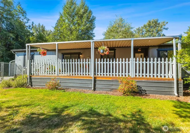 Photo 2 of Manufactured home for sale at 207 Shallow Shore Rd, Bellingham, WA 98229 | MLS# NWM2573922 | Listing updated on 2026-09-22