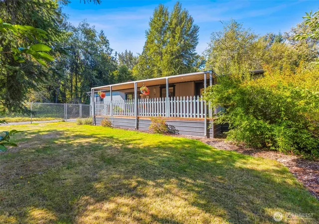 Photo 3 of Manufactured home for sale at 207 Shallow Shore Rd, Bellingham, WA 98229 | MLS# NWM2573922 | Listing updated on 2026-09-22