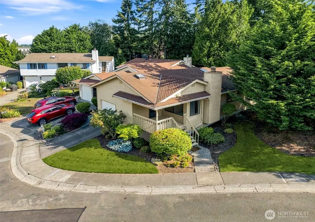 Photo 1 of Single family home for sale at 1018 S 244th Pl, Des Moines, WA 98198 | MLS# NWM2573947 | Listing updated on 2026-09-30
