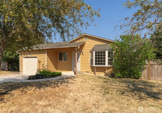 Photo 1 of Single family home for sale at 988 Ridgeway Dr, Oak Harbor, WA 98277 | MLS# NWM2573965 | Listing updated on 2026-09-25