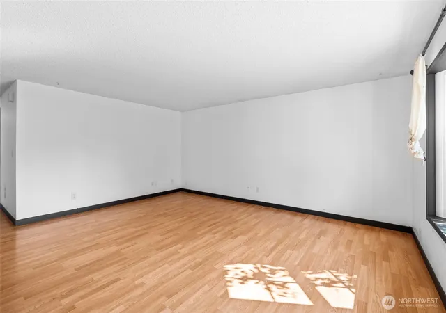 Photo 3 of Single family home for sale at 988 Ridgeway Dr, Oak Harbor, WA 98277 | MLS# NWM2573965 | Listing updated on 2026-09-25