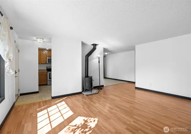 Photo 3 of Single family home for sale at 988 Ridgeway Dr, Oak Harbor, WA 98277 | MLS# NWM2573965 | Listing updated on 2026-09-25