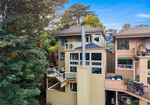 Photo 3 of Single family home for sale at 218 31st Avenue S, Seattle, WA 98144 | MLS# NWM2573971 | Listing updated on 2026-10-01