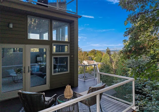 Photo 3 of Single family home for sale at 218 31st Avenue S, Seattle, WA 98144 | MLS# NWM2573971 | Listing updated on 2026-10-01