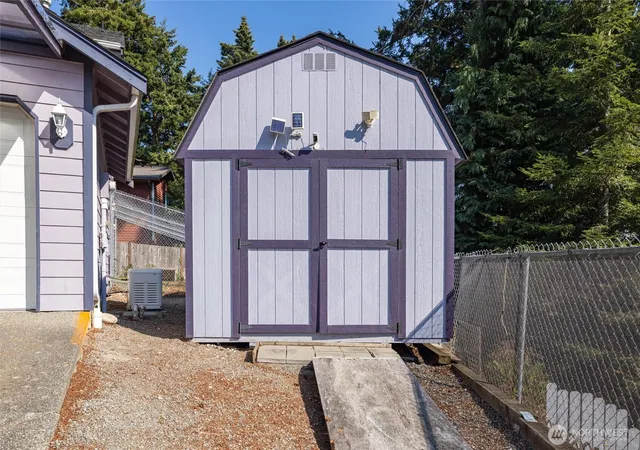 Photo 4 of Single family home for sale at 6807 A Gibralter Pl, Anacortes, WA 98221 | MLS# NWM2573980 | Listing updated on 2026-09-29