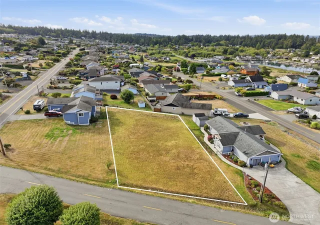 Photo 2 of Sale Pending at 5067 Ne Canal Ln, Hansville, WA 98340 | MLS# NWM2573989 | Listing updated on 2026-10-02