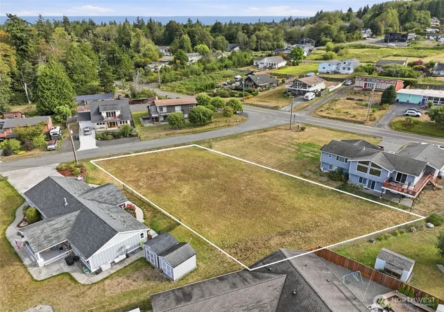 Photo 3 of Sale Pending at 5067 Ne Canal Ln, Hansville, WA 98340 | MLS# NWM2573989 | Listing updated on 2026-10-02