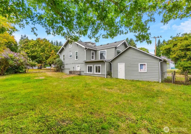Photo 3 of Single family home for sale at 224 N 3rd St, Montesano, WA 98563 | MLS# NWM2573995 | Listing updated on 2026-10-01