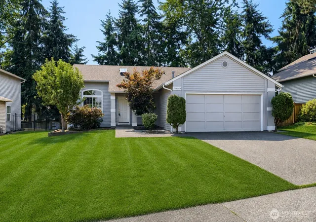 Photo 1 of Single family home for sale at 1623 Se 331st Pl, Federal Way, WA 98023 | MLS# NWM2573997 | Listing updated on 2026-09-30