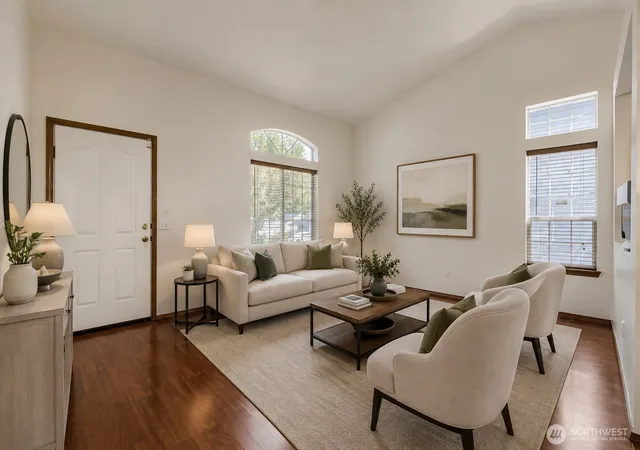 Photo 2 of Single family home for sale at 1623 Se 331st Pl, Federal Way, WA 98023 | MLS# NWM2573997 | Listing updated on 2026-09-30