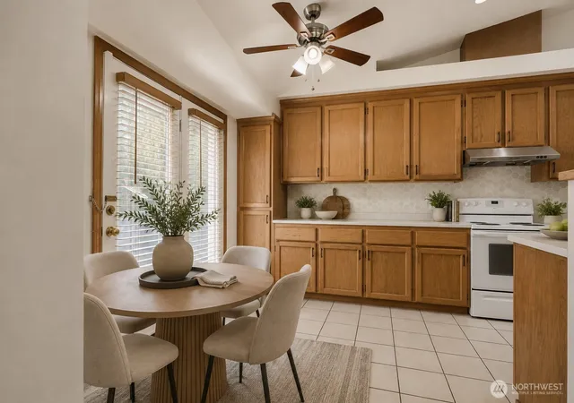 Photo 4 of Single family home for sale at 1623 Se 331St Pl, Federal Way, WA 98023 | MLS# NWM2573997 | Listing updated on 2026-09-30