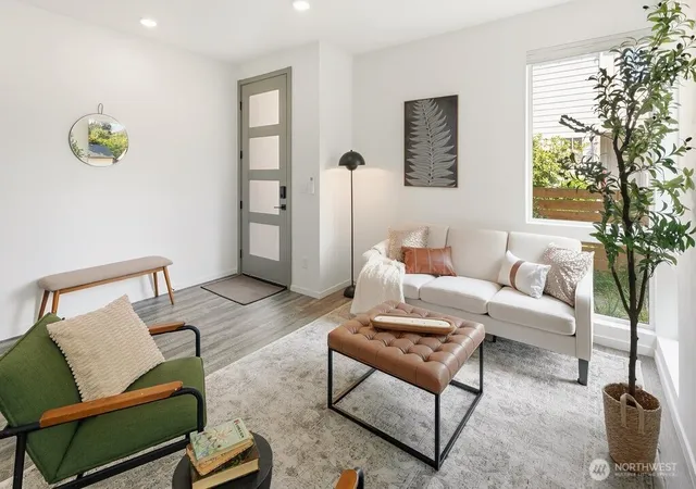 Photo 4 of Sale Pending at 539 S Cloverdale St #D, Seattle, WA 98108 | MLS# NWM2574004 | Listing updated on 2026-09-25