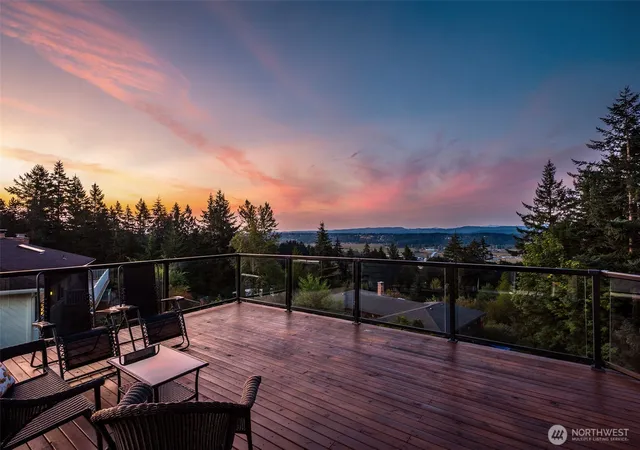Photo 3 of Single family home for sale at 403 Se Crestview Dr, Chehalis, WA 98532 | MLS# NWM2574012 | Listing updated on 2026-10-05