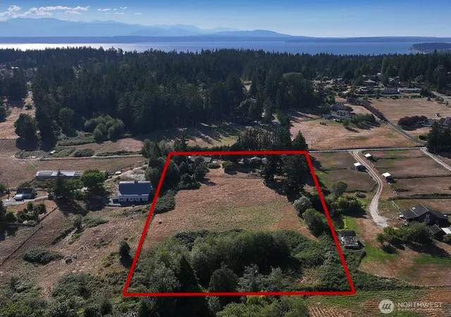 Photo 2 of Single family home for sale at 6065 Mcmaster Rd, Freeland, WA 98249 | MLS# NWM2574017 | Listing updated on 2026-09-18