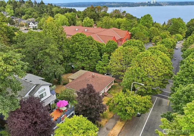 Photo 2 of Sale Pending at 3020 E Yesler Wy, Seattle, WA 98122 | MLS# NWM2574020 | Listing updated on 2026-09-21
