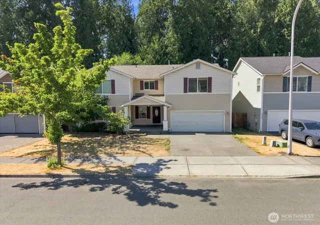 Photo 2 of Sale Pending at 33511 38th Avenue S, Federal Way, WA 98001 | MLS# NWM2574021 | Listing updated on 2026-09-25