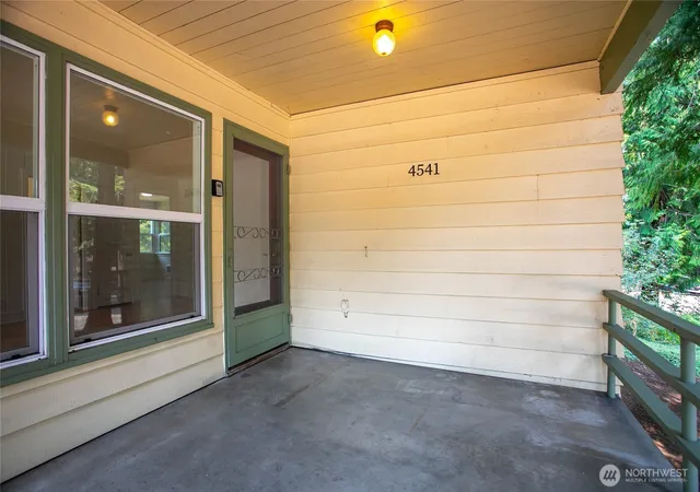 Photo 3 of Single family home for sale at 4541 Cable St, Bellingham, WA 98229 | MLS# NWM2574027 | Listing updated on 2026-09-23