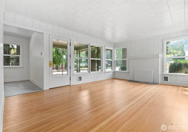 Photo 3 of Single family home for sale at 4541 Cable St, Bellingham, WA 98229 | MLS# NWM2574027 | Listing updated on 2026-09-23