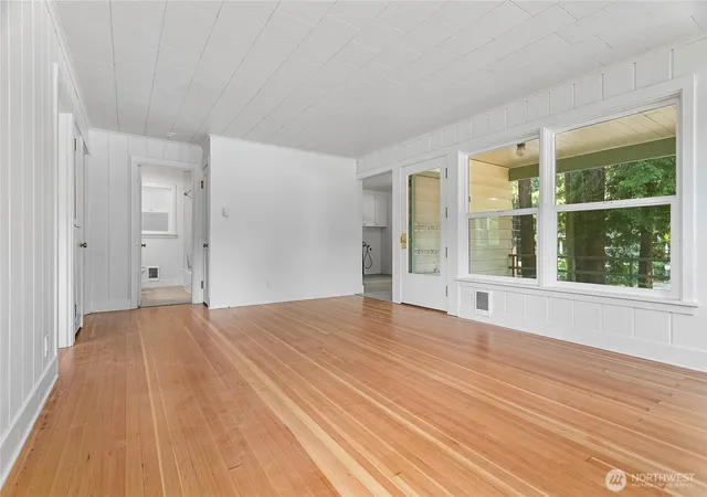 Photo 4 of Single family home for sale at 4541 Cable St, Bellingham, WA 98229 | MLS# NWM2574027 | Listing updated on 2026-09-23