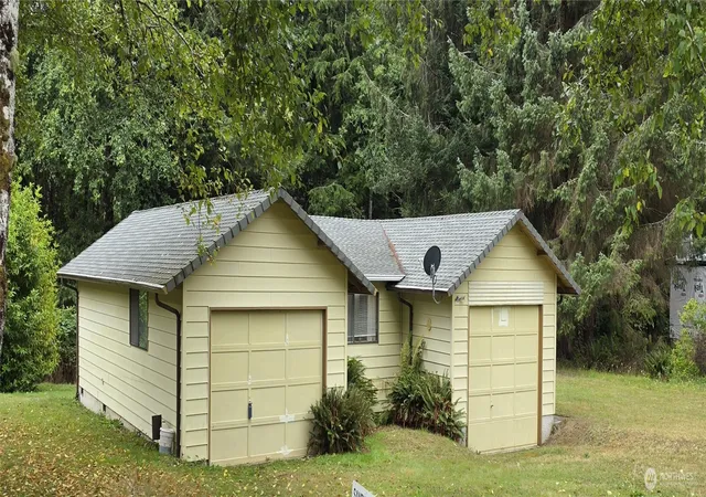 Single family home for sale at 103 Funk Ballards Aly, Sekiu, WA 98381 | MLS# NWM2574033