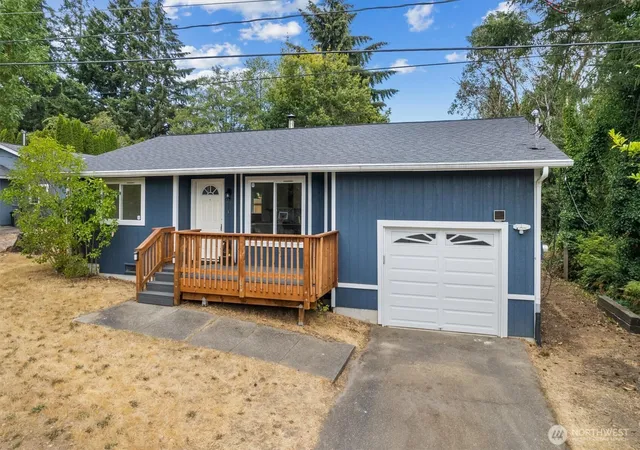 Photo 3 of Single family home for sale at 7271 E Patricia St, Port Orchard, WA 98366 | MLS# NWM2574034 | Listing updated on 2026-09-23