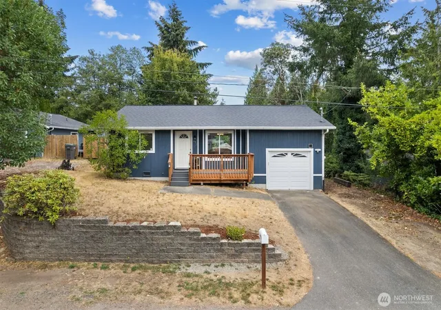 Photo 3 of Single family home for sale at 7271 E Patricia St, Port Orchard, WA 98366 | MLS# NWM2574034 | Listing updated on 2026-09-23