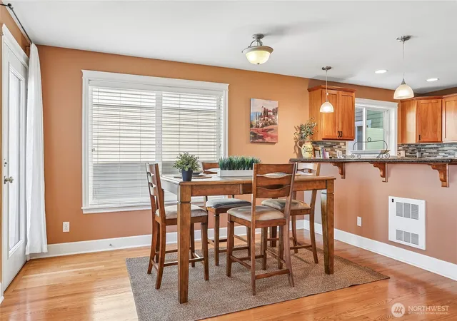 Photo 4 of Townhouse for sale at 10214 1St Ave Nw #B, Seattle, WA 98177 | MLS# NWM2574039 | Listing updated on 2026-09-25