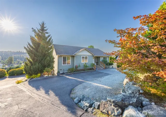 Photo 2 of Single family home for sale at 17010 Trout Dr, Mount Vernon, WA 98274 | MLS# NWM2574074 | Listing updated on 2026-09-22
