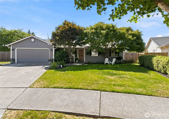 Photo 1 of Sale Pending at 13 W Pine Ln, Longview, WA 98632 | MLS# NWM2574088 | Listing updated on 2026-09-28