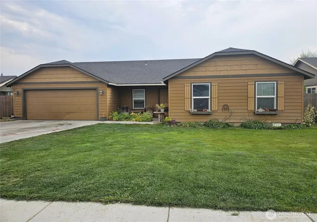 Photo 1 of Single family home for sale at 506 Sw R St, Quincy, WA 98848 | MLS# NWM2574090 | Listing updated on 2026-09-22